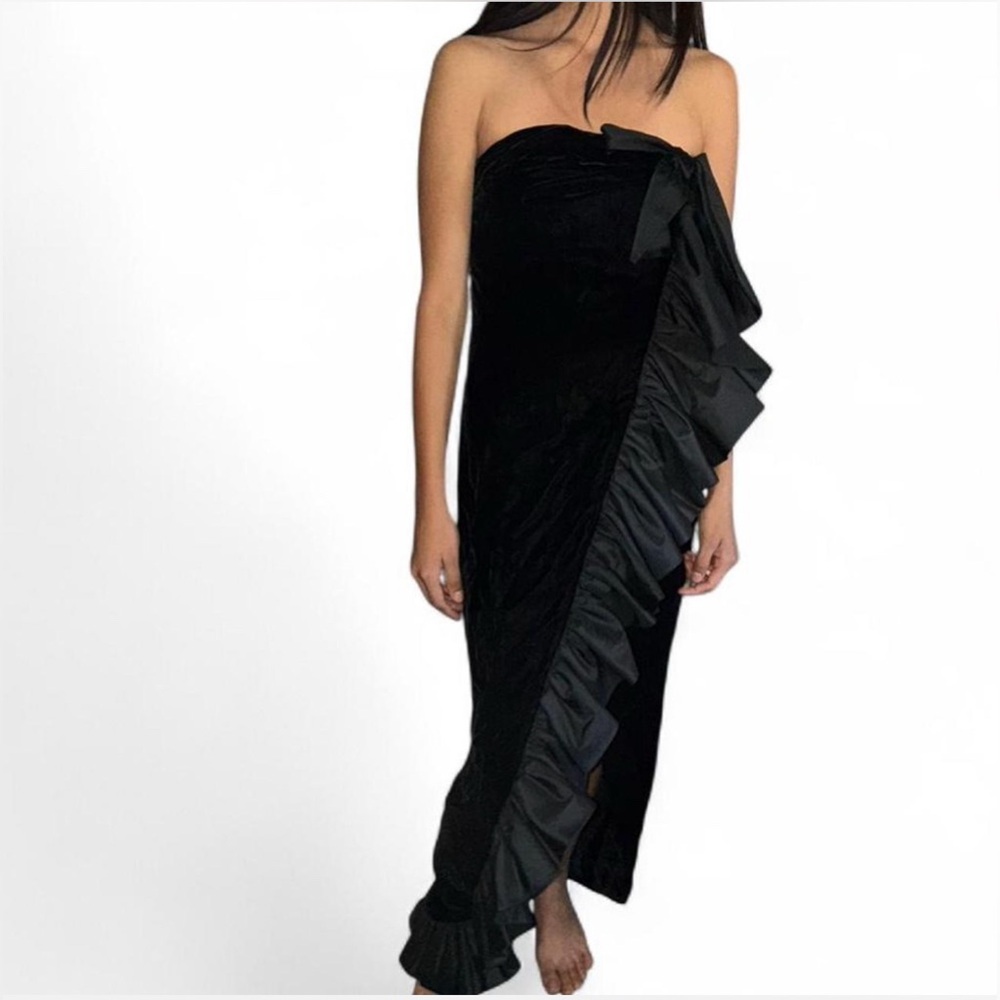 Elegant Black Strapless Dress